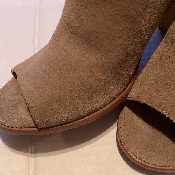 Marc Fisher bootie with fringes - Picture 4 of 8